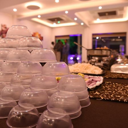 Hotel Gulmohar Pride Ahmednagar Luaran gambar