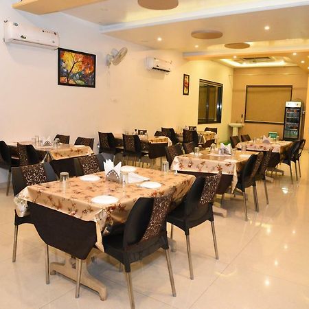 Hotel Gulmohar Pride Ahmednagar Luaran gambar