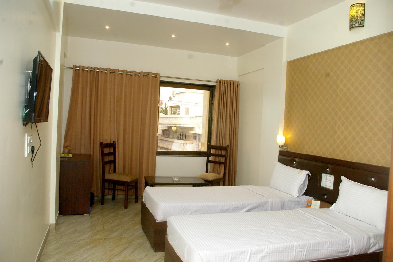Hotel Gulmohar Pride Ahmednagar Luaran gambar