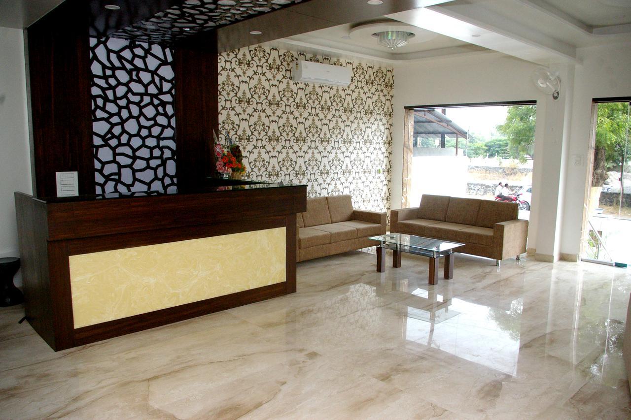 Hotel Gulmohar Pride Ahmednagar Luaran gambar