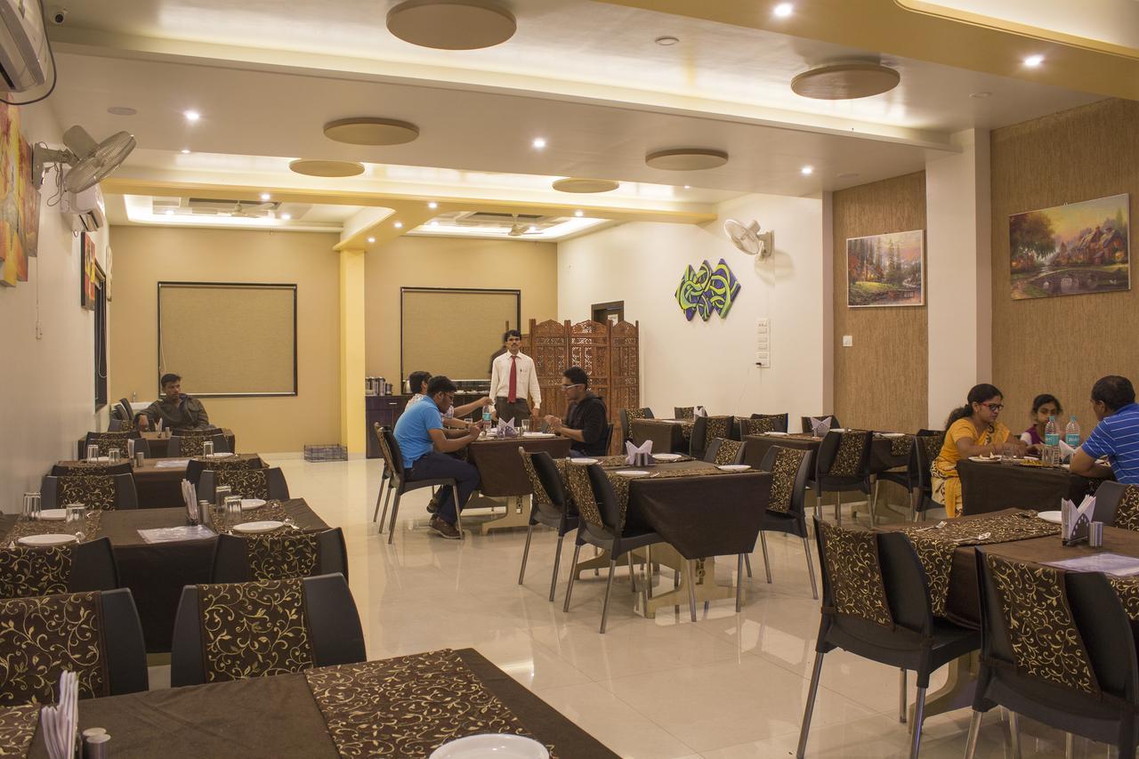 Hotel Gulmohar Pride Ahmednagar Luaran gambar